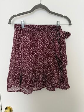 Hollister Burgundy Floral Tie-Waist Skater Skirt